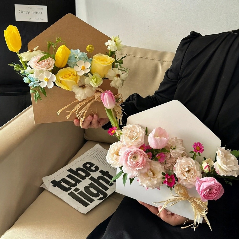 Caixa de Presente em Forma de  - The Florist Supply Shop avaliação e preço